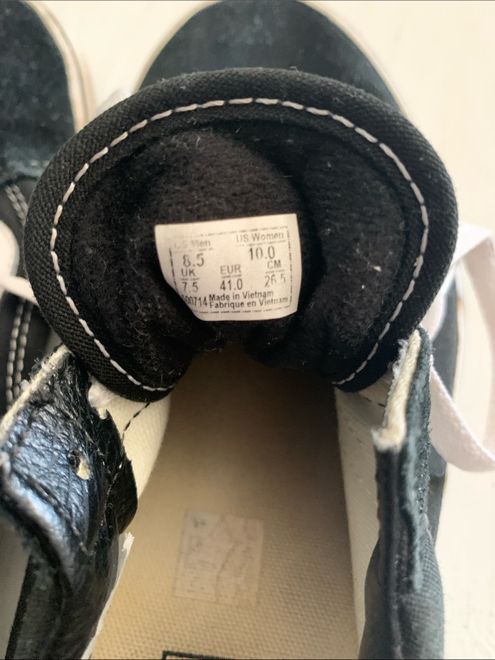 #41 Vans Black & White Low-Top Skate Sneakers